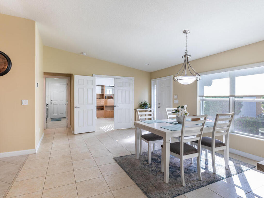 4981 Corsica Square, Vero Beach, FL 32967