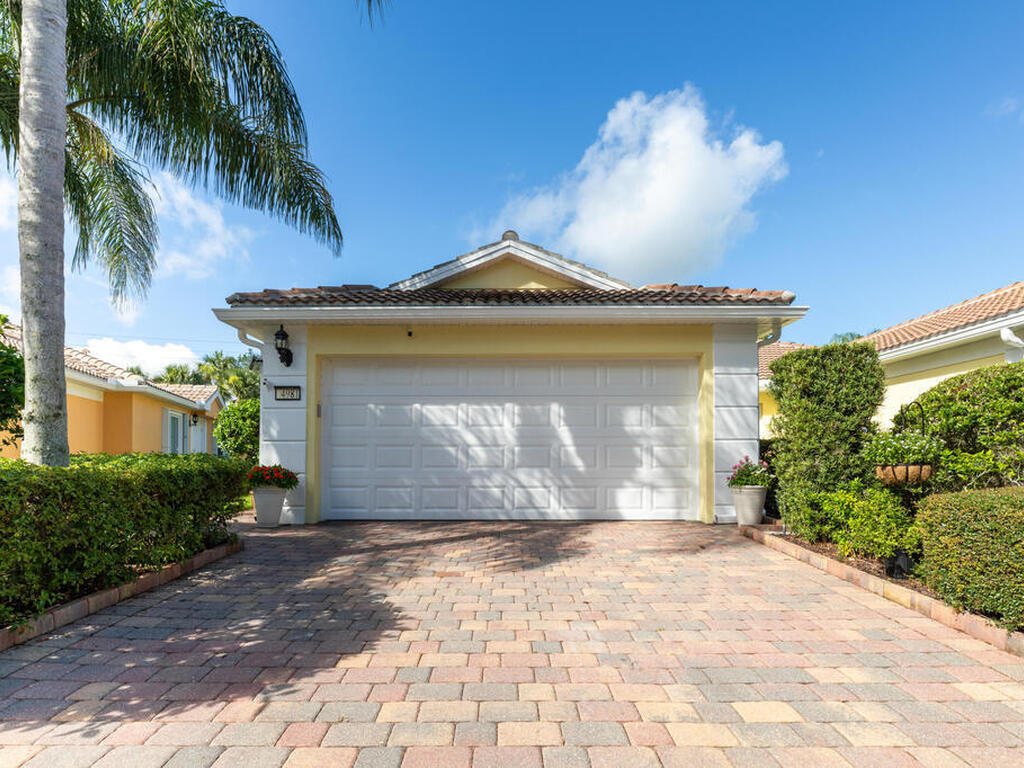 4981 Corsica Square, Vero Beach, FL 32967