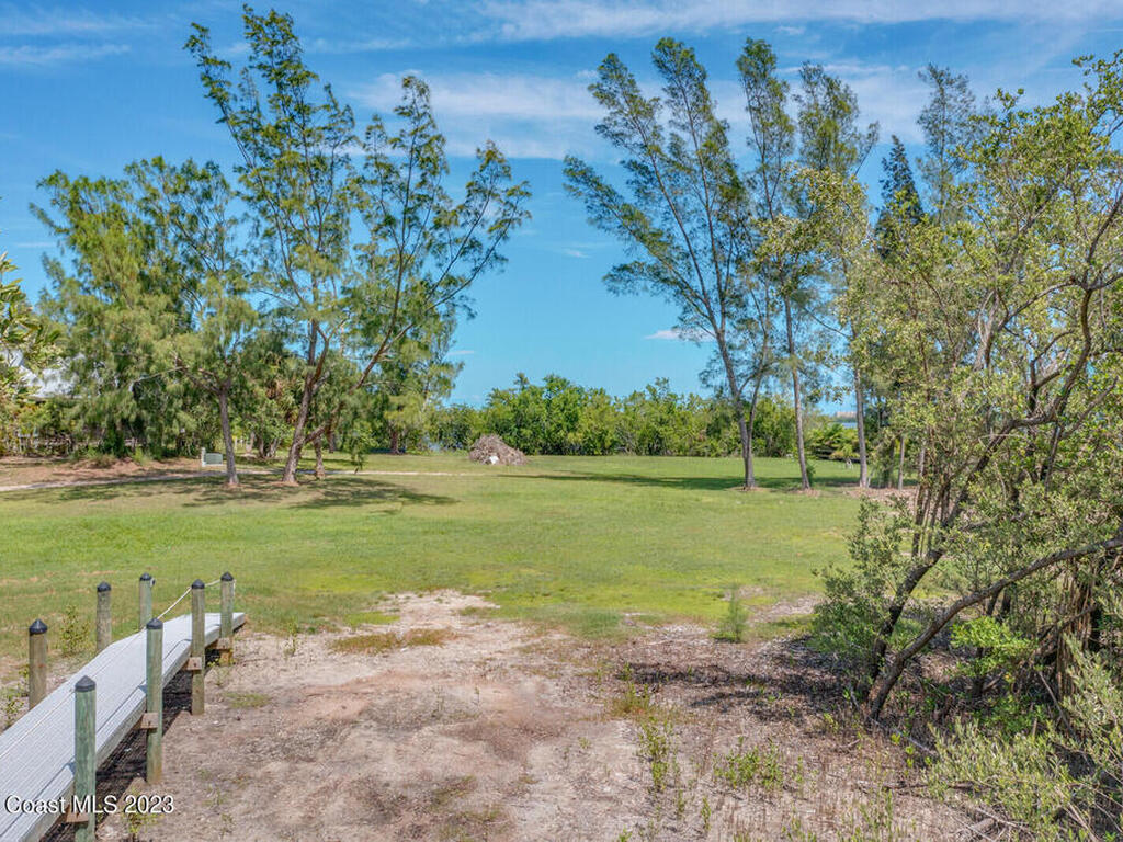 15 Grant Island Estates, Grant, FL 32949