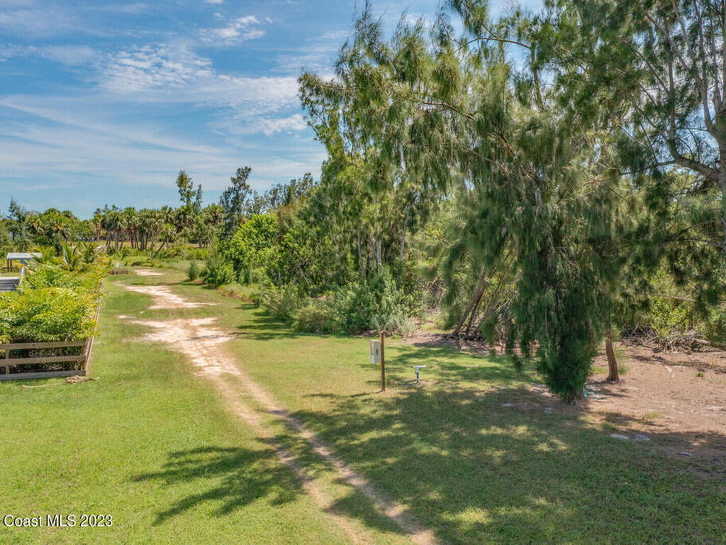 15 Grant Island Estates, Grant, FL 32949