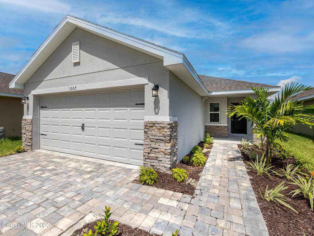 1083 Grantham Lane, Palm Bay, FL 32909