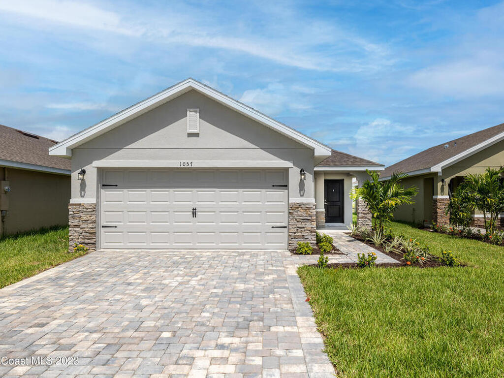 1083 Grantham Lane, Palm Bay, FL 32909