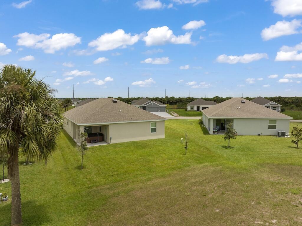 8381 Laguna Circle, Micco, FL 32976