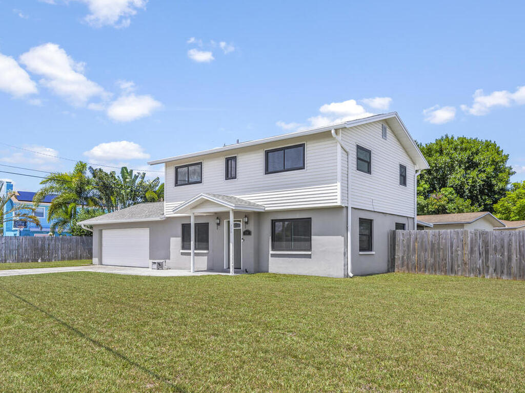 390 Sabal Avenue, Merritt Island, FL 32953