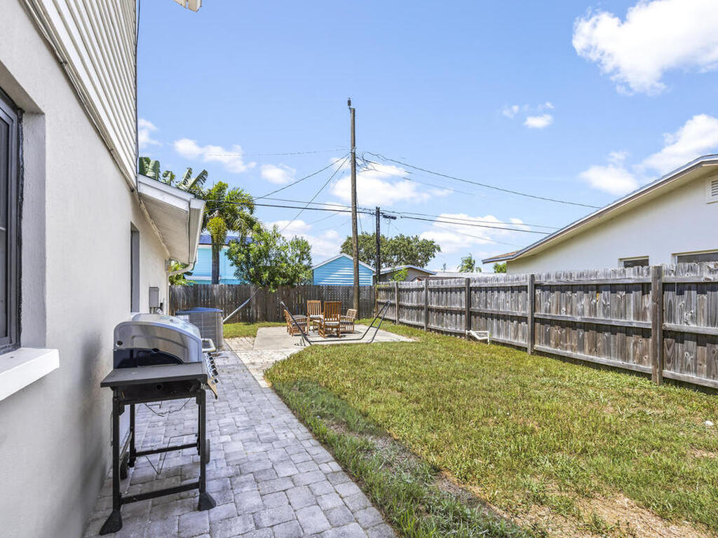 390 Sabal Avenue, Merritt Island, FL 32953