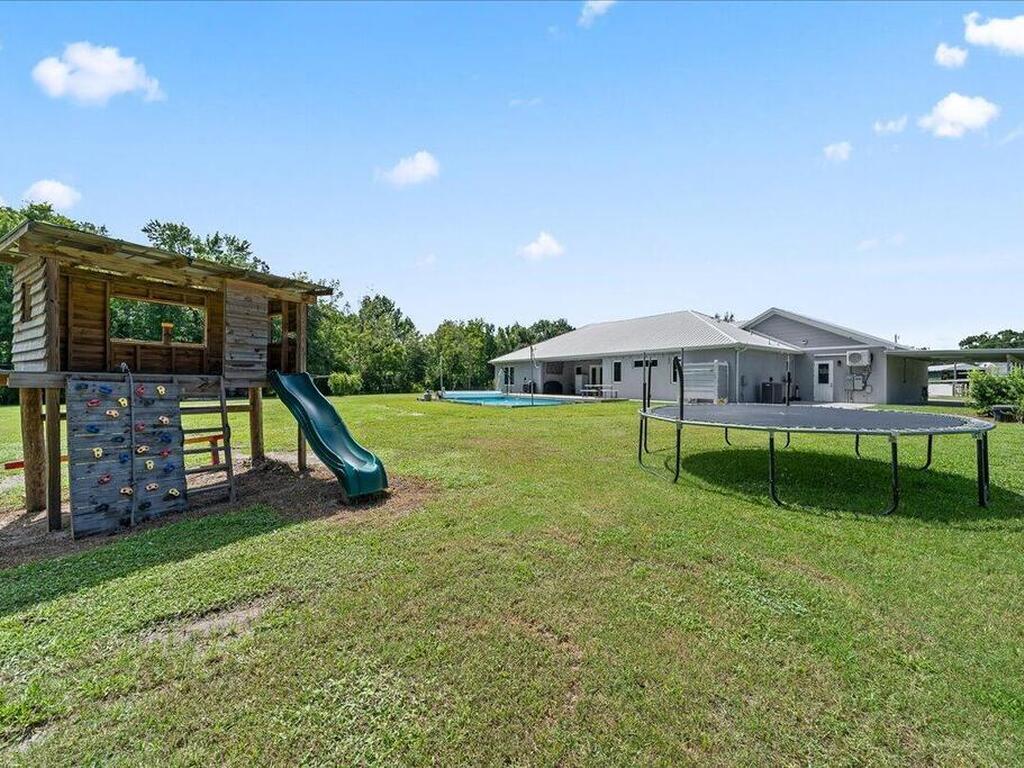 3490 Grantline Road, Mims, FL 32754