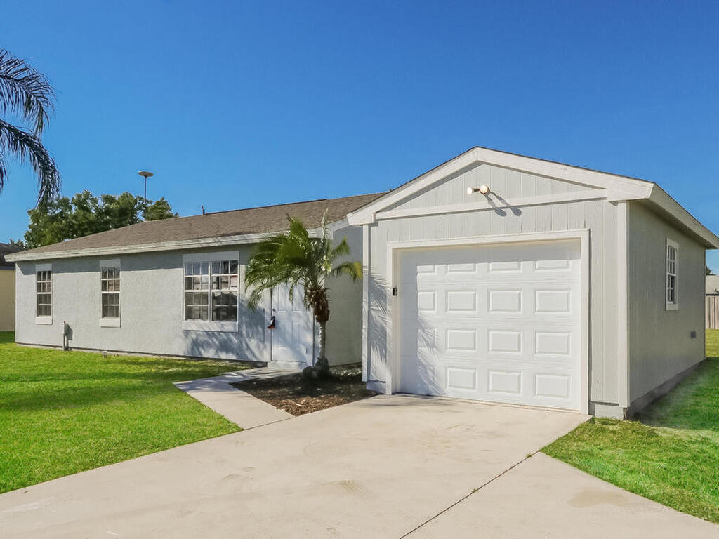 2532 SE Berkshire Boulevard, Port St Lucie, FL 34952