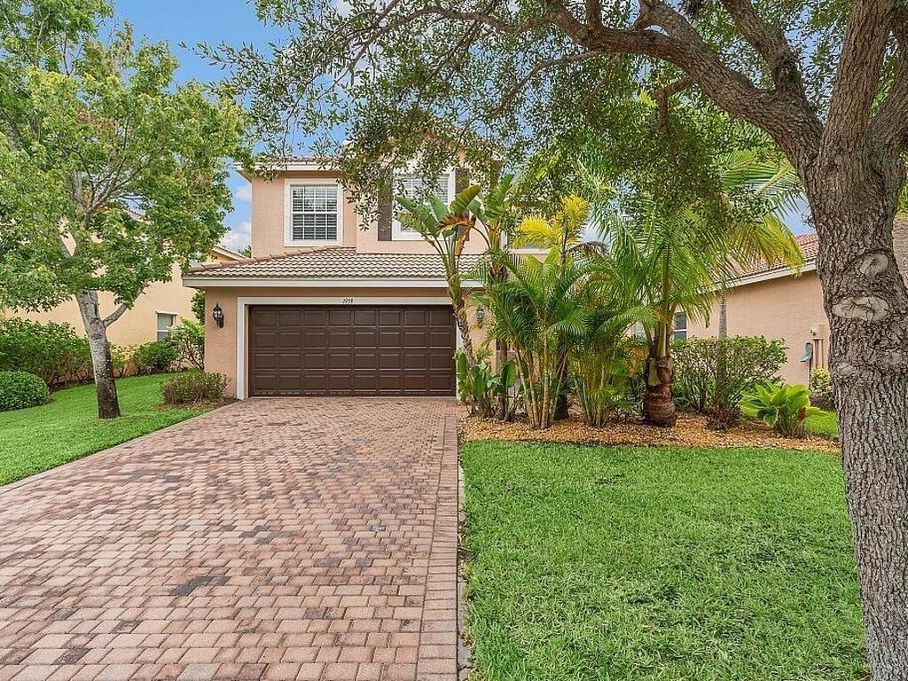 1939 Grey Falcon Circle, Vero Beach, FL 32962