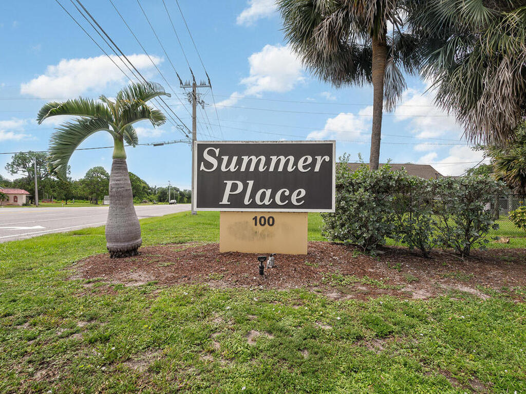 130 Summer Place, Merritt Island, FL 32953