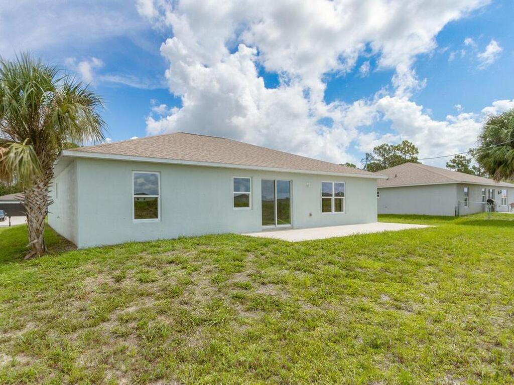 1170 Larkspur Street, Palm Bay, FL 32909