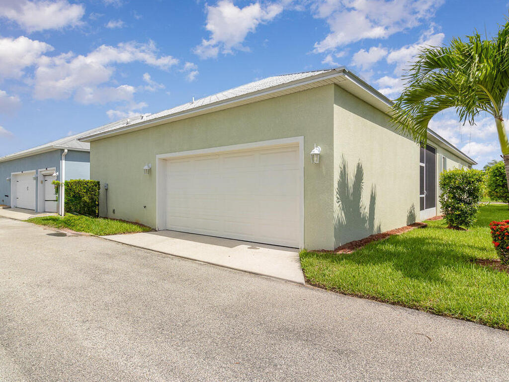 563 Heming Way, Melbourne, FL 32901