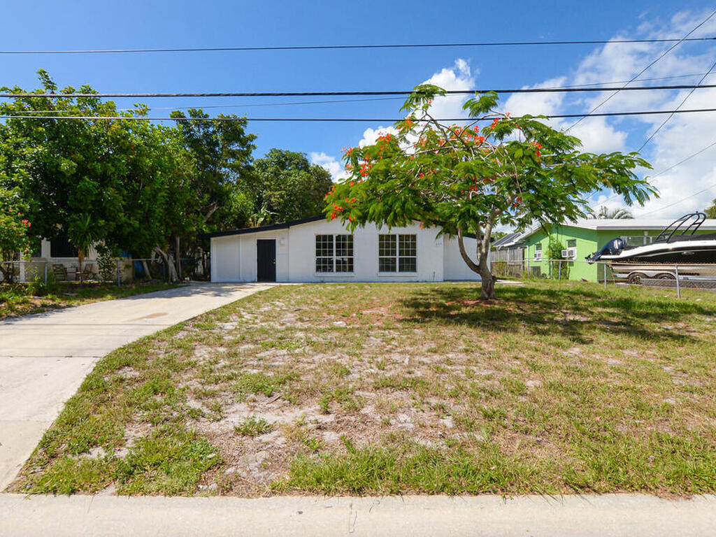 209 Gardenia Avenue, Ft. Pierce, FL 34982