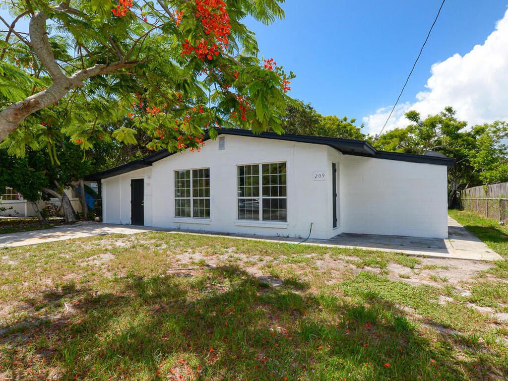 209 Gardenia Avenue, Ft. Pierce, FL 34982