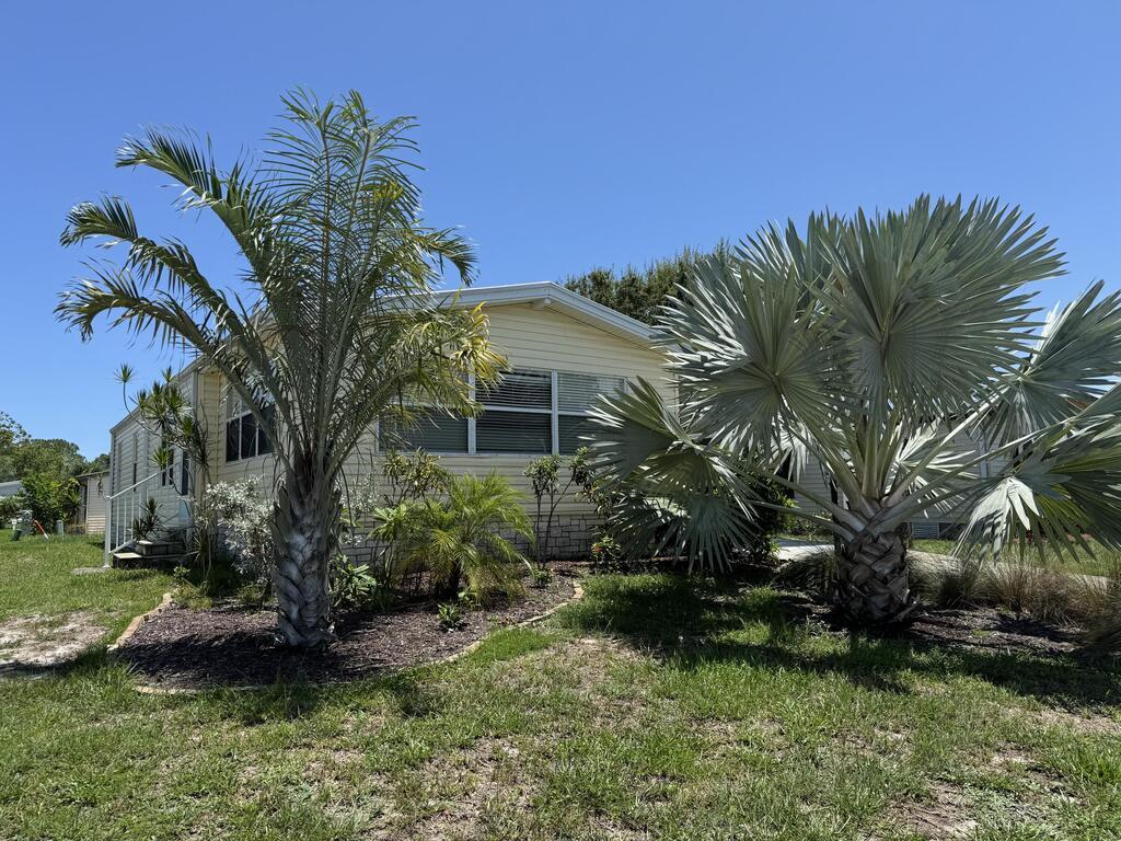 903 Bougainvillea Circle, Barefoot Bay, FL 32976