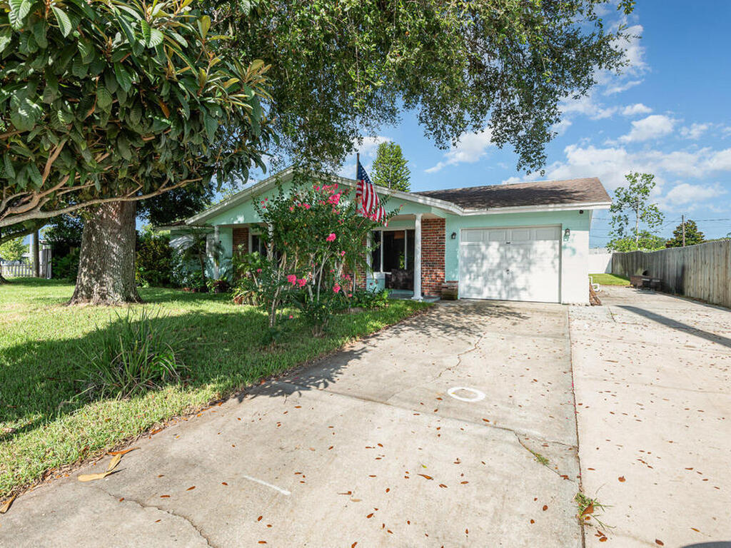 3570 Barna Avenue, Titusville, FL 32780