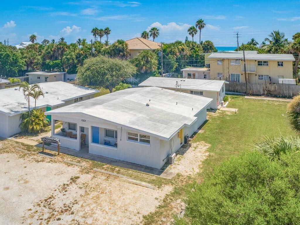 681 S Orlando Avenue, Cocoa Beach, FL 32931