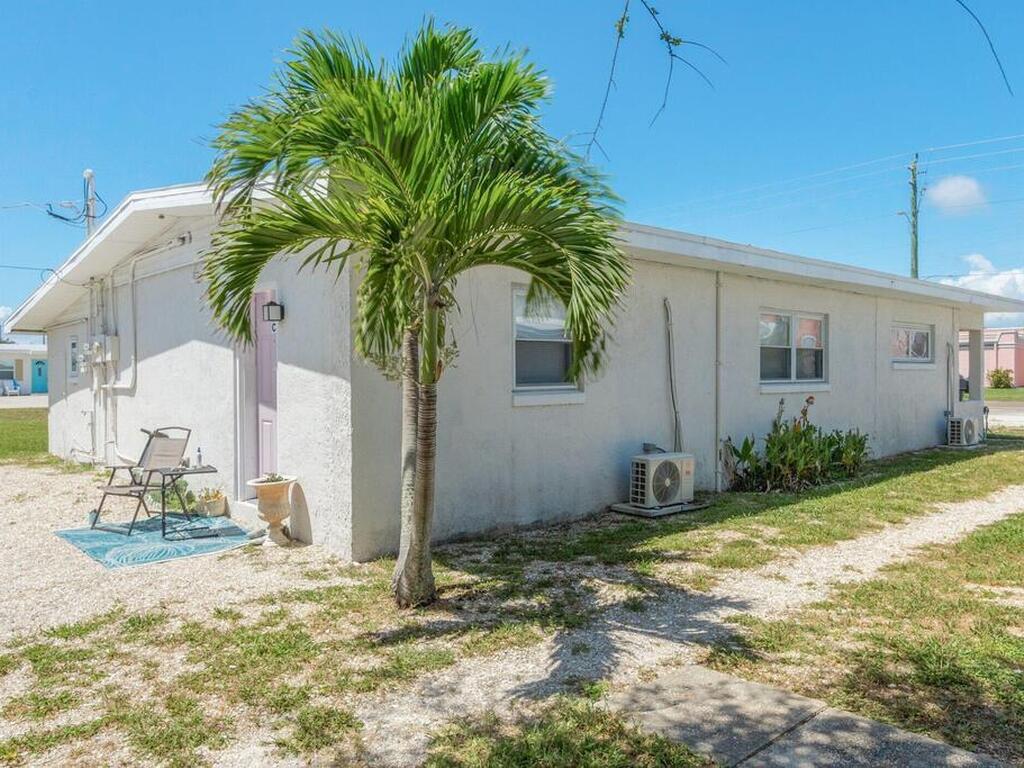 681 S Orlando Avenue, Cocoa Beach, FL 32931