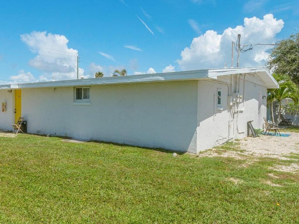 681 S Orlando Avenue, Cocoa Beach, FL 32931