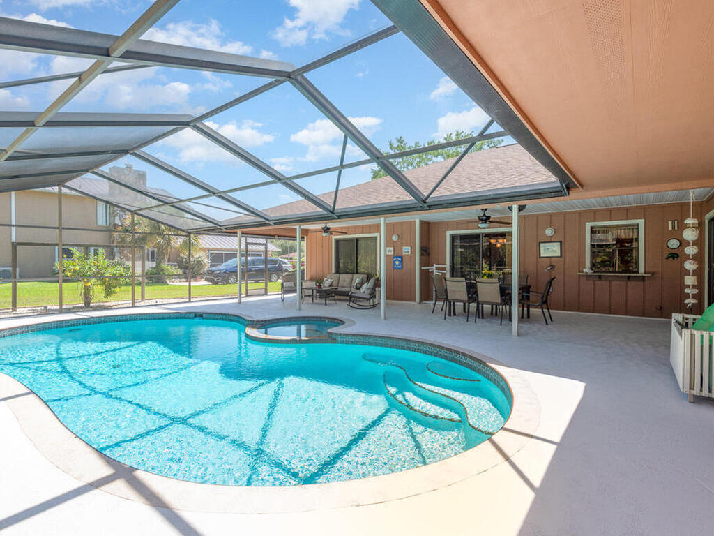 521 Southern Hills Court, Melbourne, FL 32940