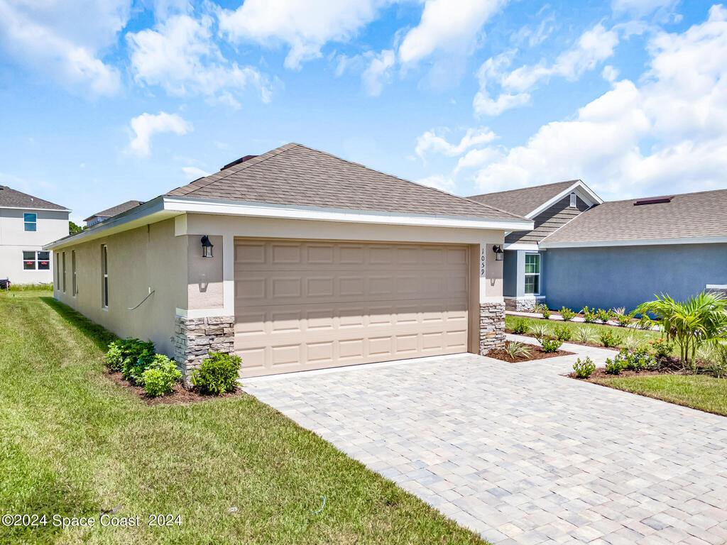 1059 Grantham Lane, Palm Bay, FL 32909