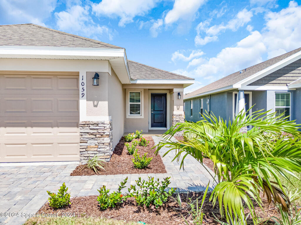 1059 Grantham Lane, Palm Bay, FL 32909