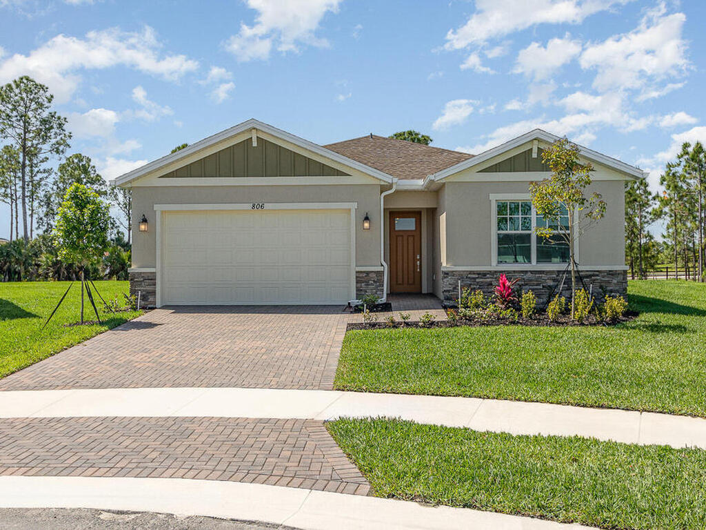 806 Antibes Court, Palm Bay, FL 32907