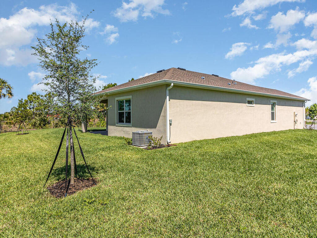 806 Antibes Court, Palm Bay, FL 32907