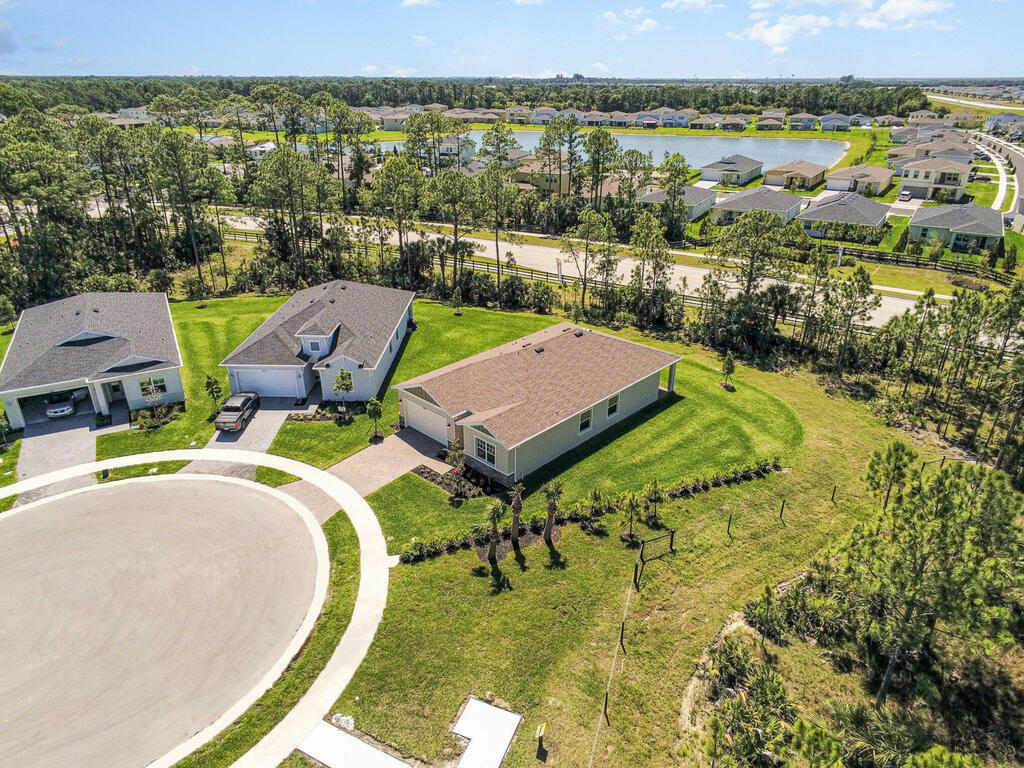 806 Antibes Court, Palm Bay, FL 32907