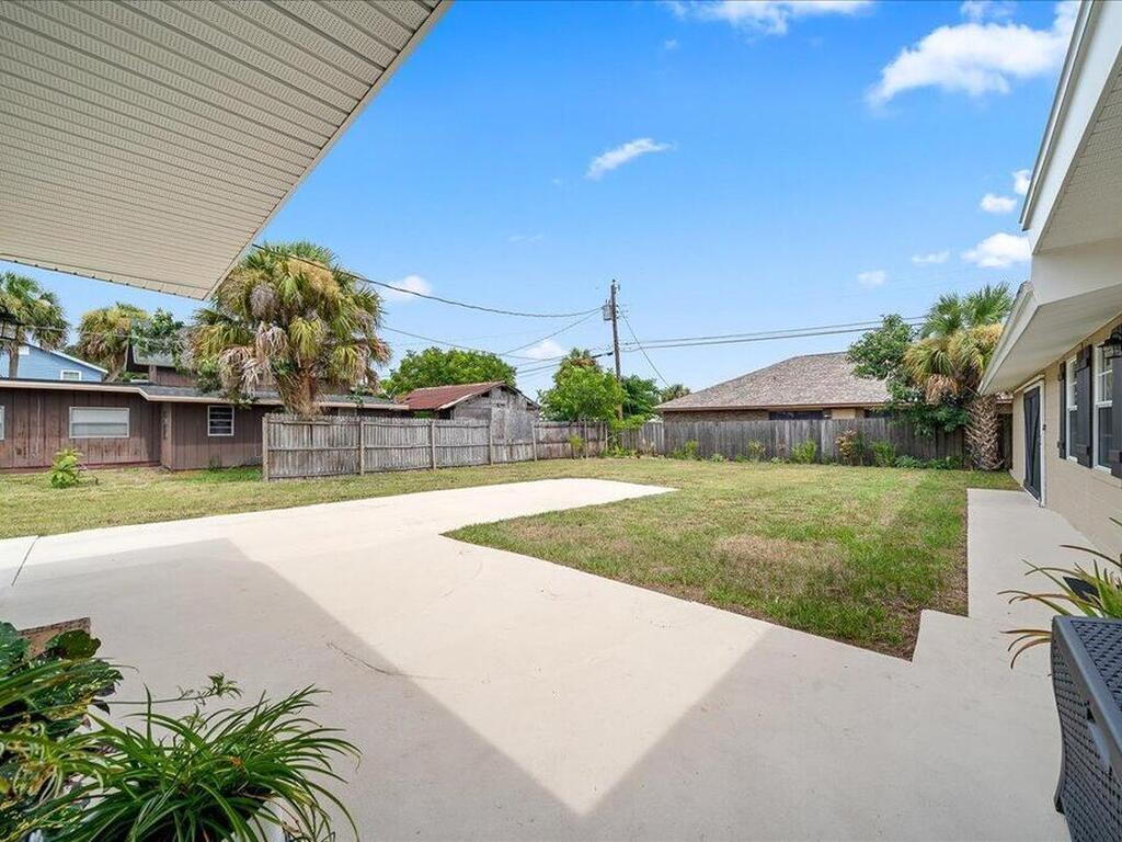 550 Park Avenue, Merritt Island, FL 32953