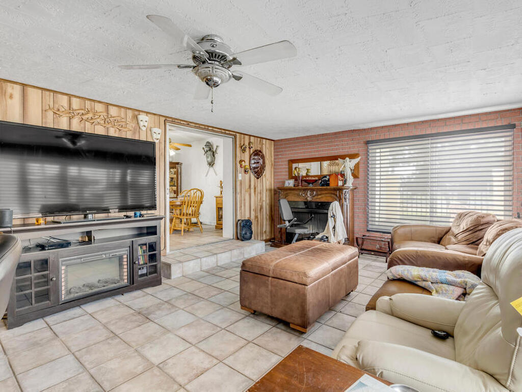 327 Due East Street, New Smyrna Beach, FL 32169