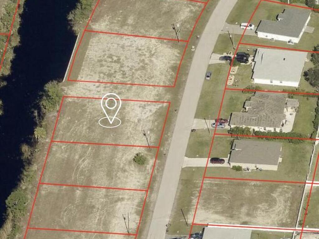 4112 NE 9th Place, Cape Coral, FL 33909