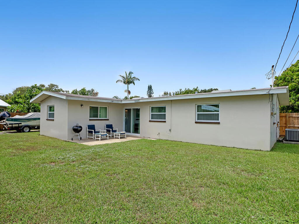 960 Cocoa Street, Merritt Island, FL 32953