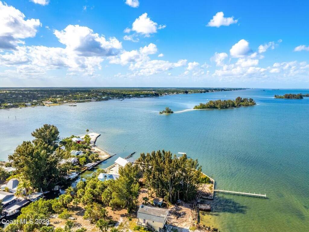 42 Vip Island, Grant Valkaria, FL 32949