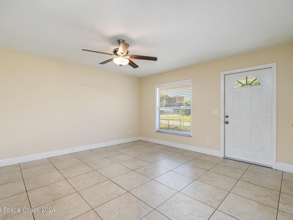 2125 Trieste Drive, Mims, FL 32754