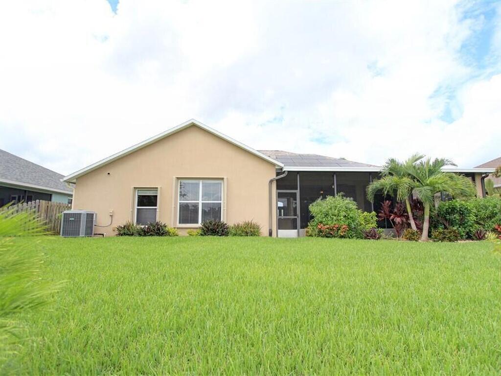 2212 Woodfield Circle, Melbourne, FL 32904