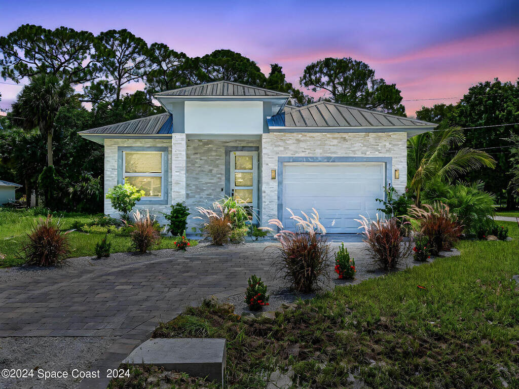 2400 88th Court, Vero Beach, FL 32966