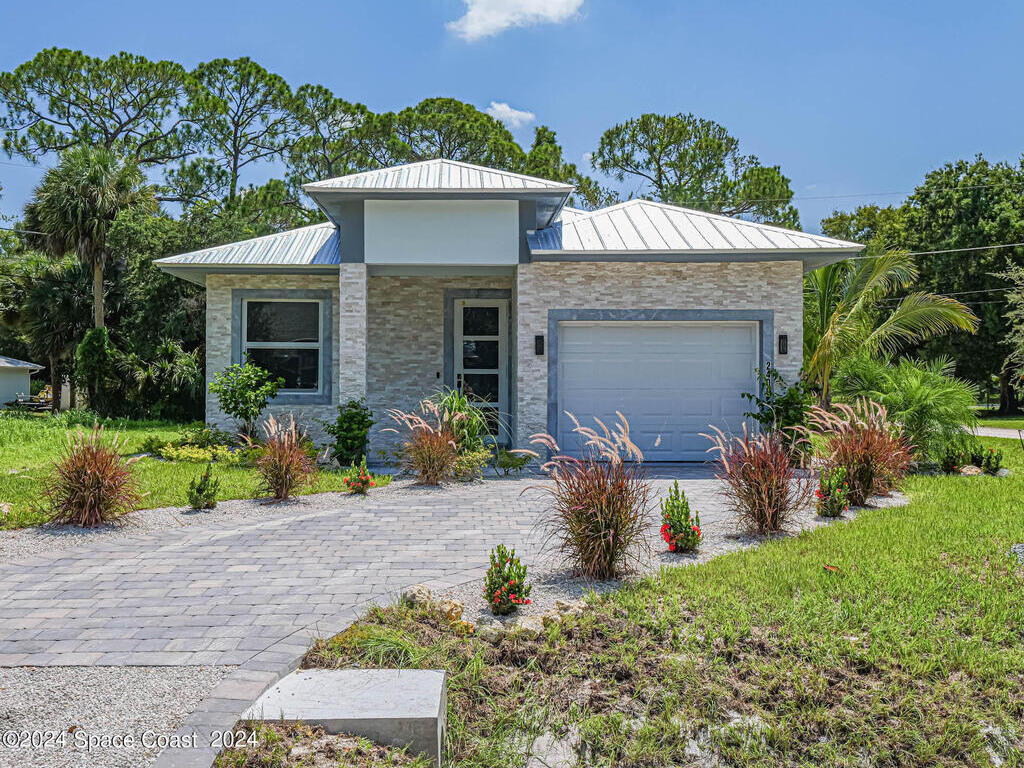 2400 88th Court, Vero Beach, FL 32966