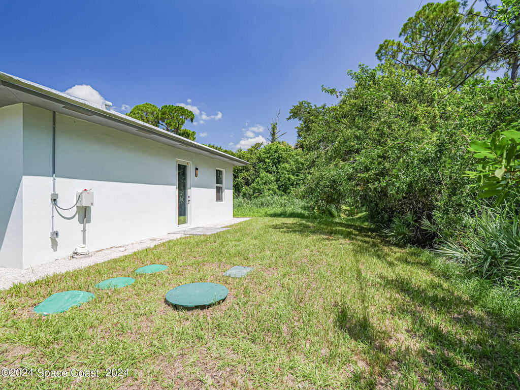 2400 88th Court, Vero Beach, FL 32966