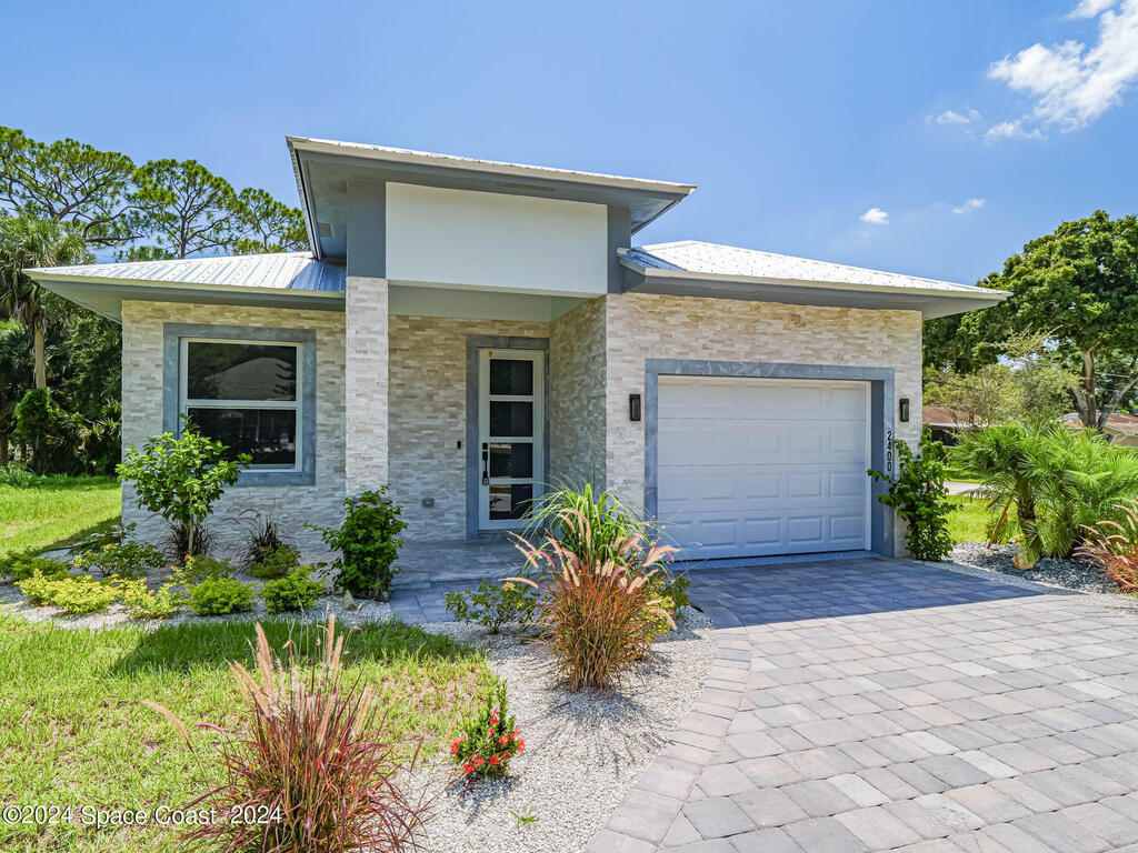 2400 88th Court, Vero Beach, FL 32966