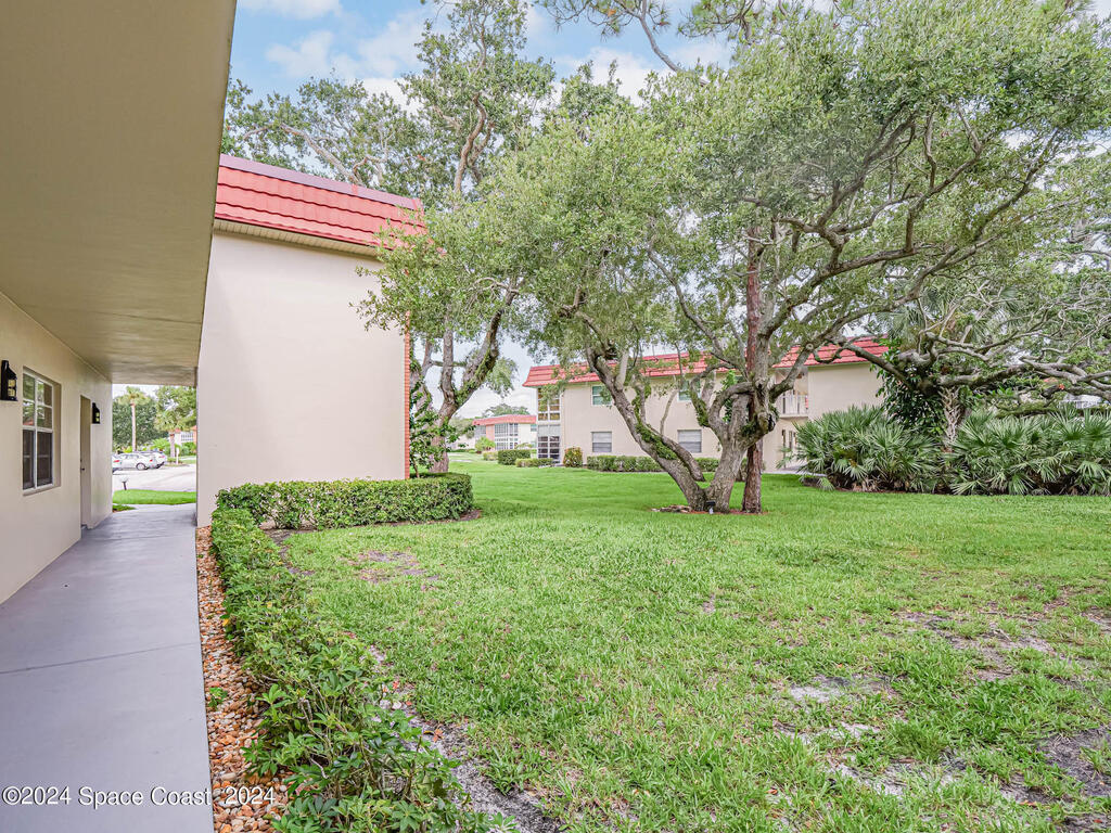 105 Spring Lake Court, Vero Beach, FL 32962