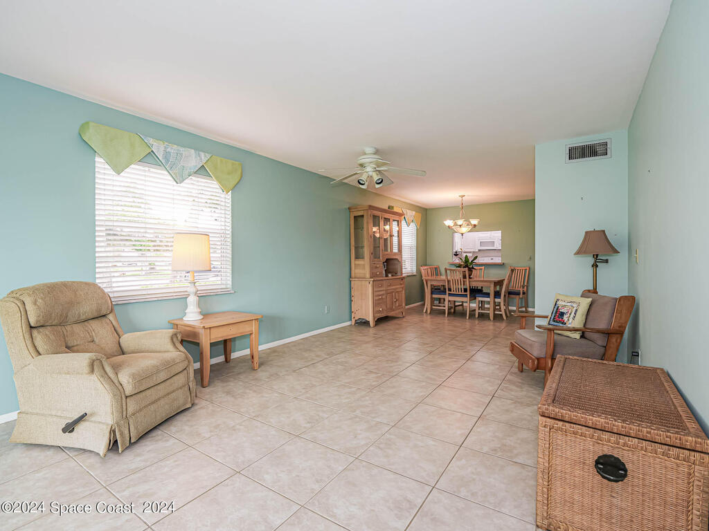 105 Spring Lake Court, Vero Beach, FL 32962