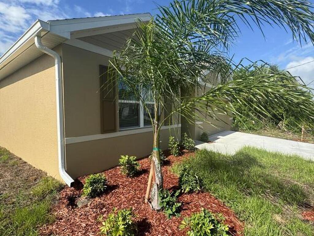 580 Fitchburg Street, Palm Bay, FL 32908