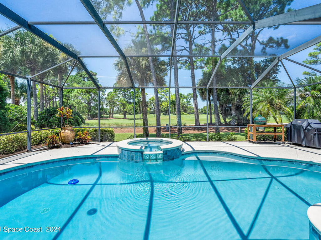 886 Carolina Circle, Vero Beach, FL 32962