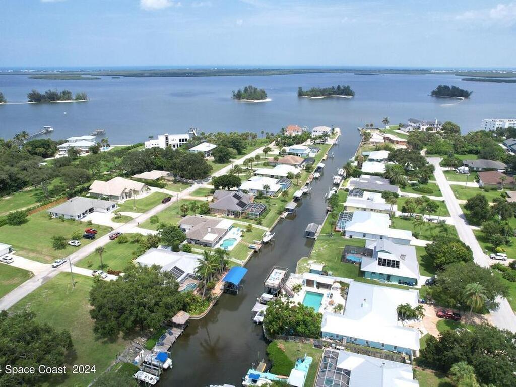 6626 110th Place, Sebastian, FL 32958