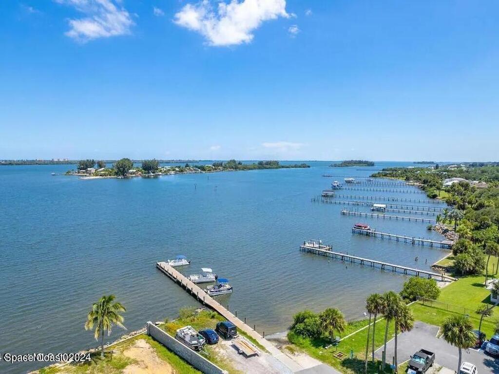 47 Vip Island B, Grant Valkaria, FL 32949