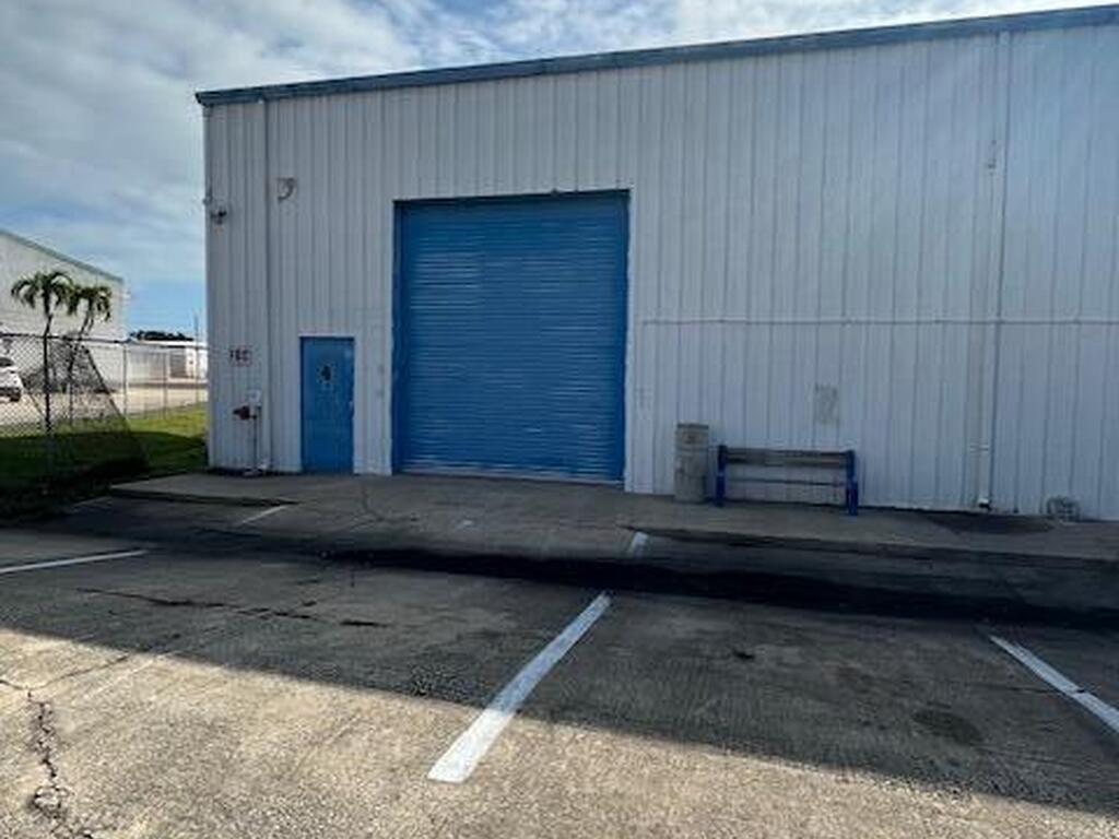 280 W Central Boulevard, Cape Canaveral, FL 32920