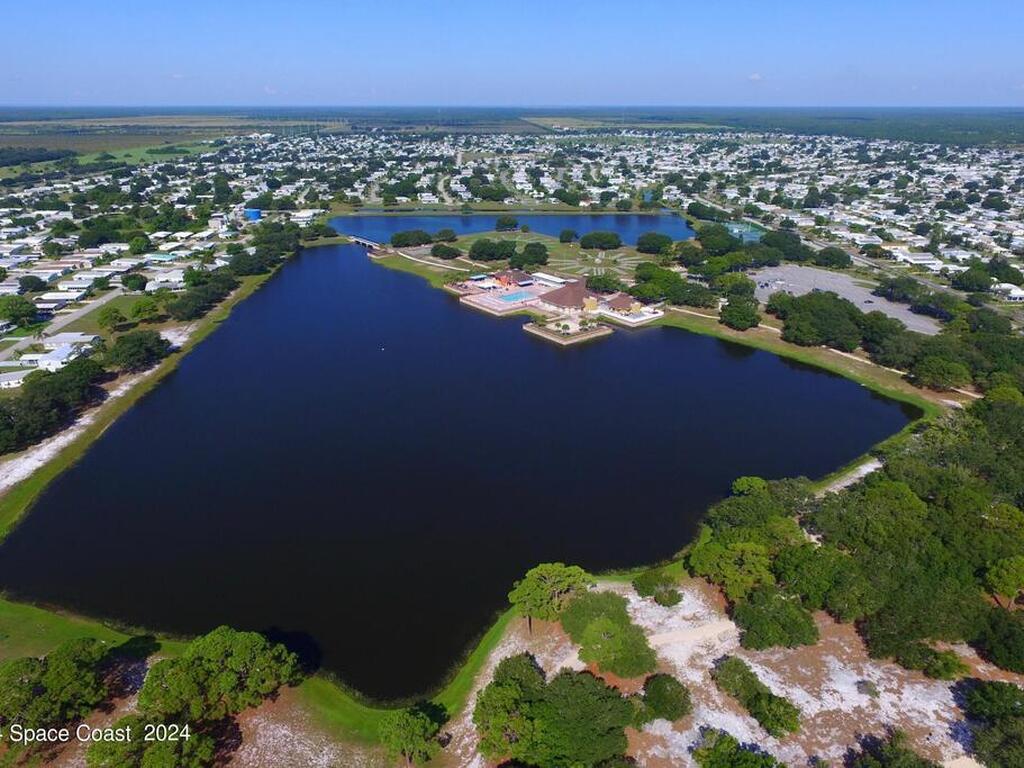 962 Barefoot Boulevard, Barefoot Bay, FL 32976