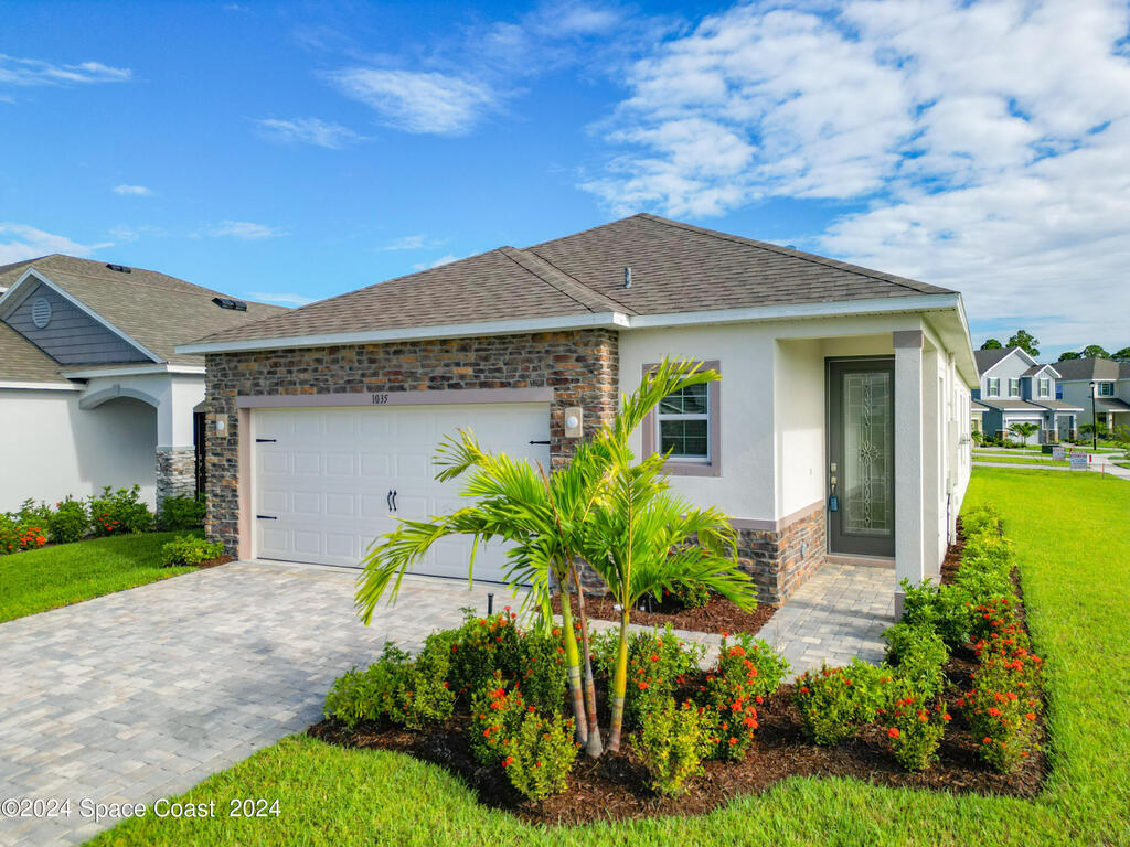 1035 Grantham Lane, Palm Bay, FL 32909