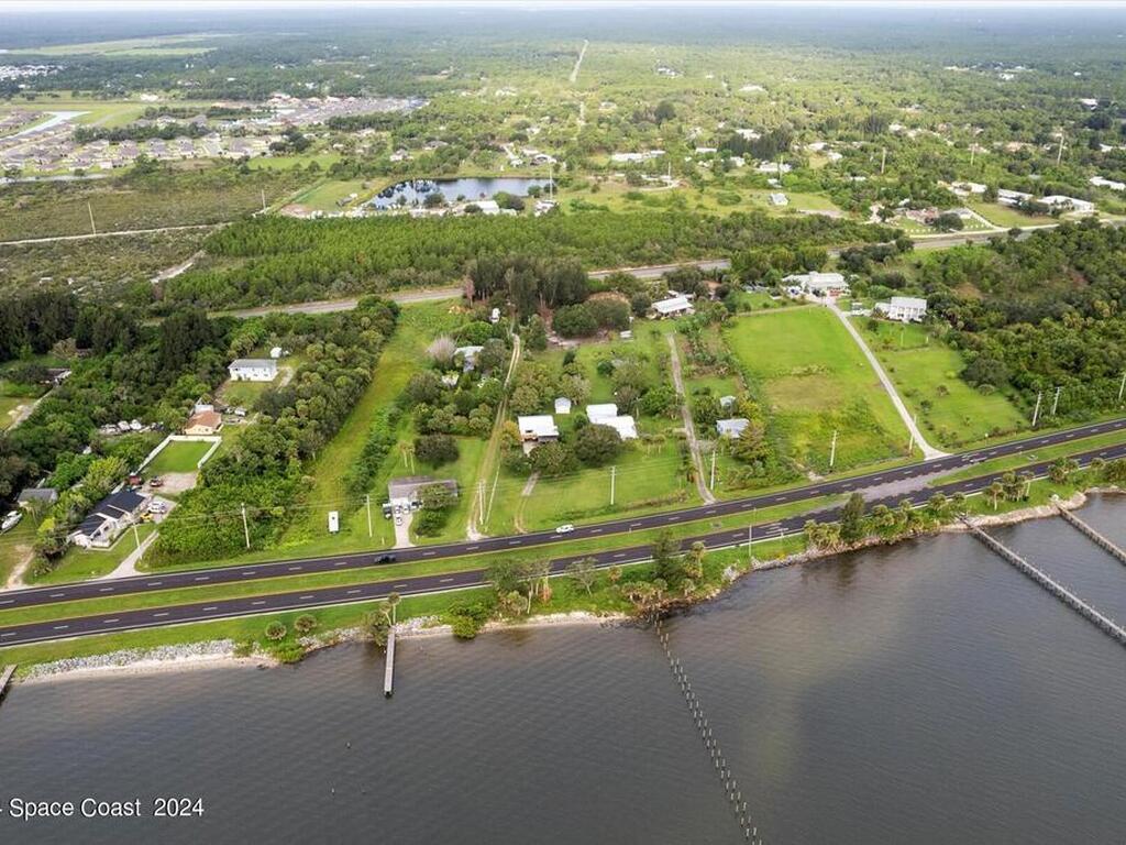 6798 S Us Highway 1, Grant, FL 32949