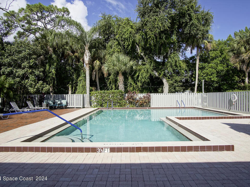 2050 Pine Creek Blvd, Vero Beach, FL 32966